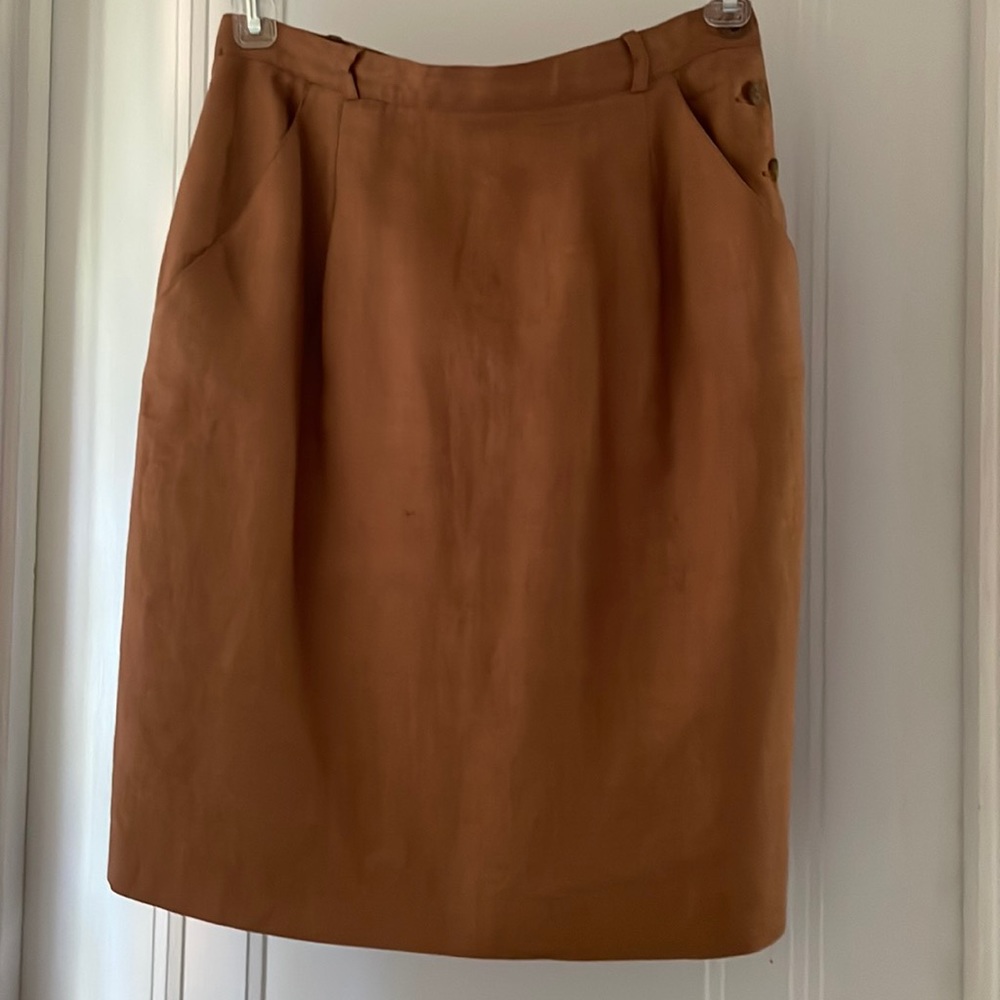 Linen pencil skirt.